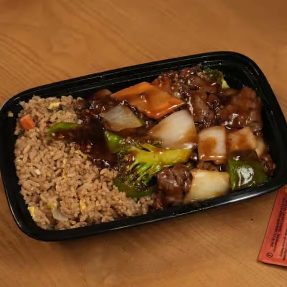 Garlic Chili Beef Combo Platter / 鱼香牛套餐.