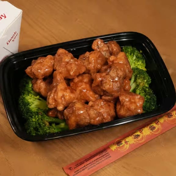 Sweet & Sour Chicken Combo Platter / 甜酸鸡套餐.